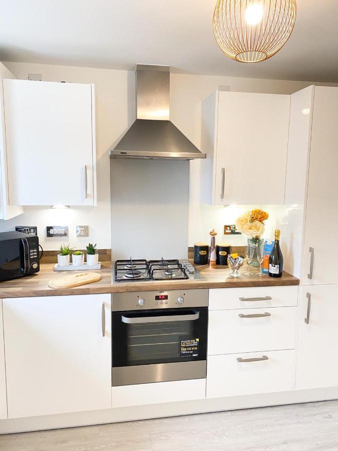 Tudors Esuites 3 Bed House Garden & Netflix Birmingham Exterior foto