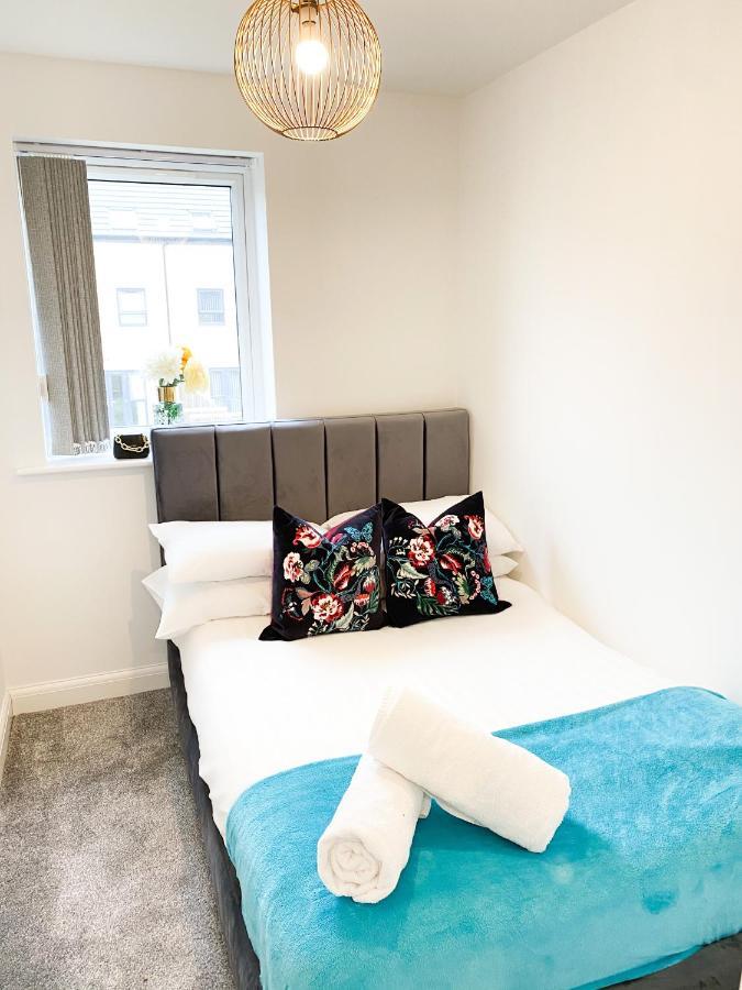 Tudors Esuites 3 Bed House Garden & Netflix Birmingham Exterior foto